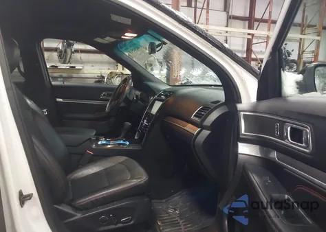 2016 Ford Explorer Sport z USA, uszkodzony, nr VIN 1FM5K8GTXGGA21045